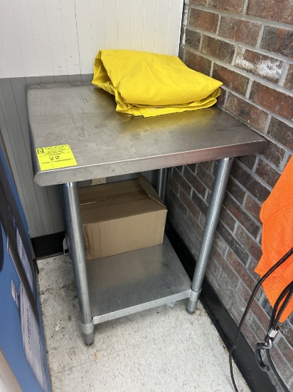 24IN X 24IN X 36IN STAINLESS STEEL TABLE