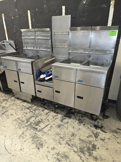 PITCO 4 BAY NATURAL GAS FRYER W/FRY BASKET STAND