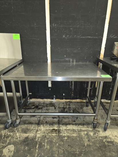 4' STAINLESS STEEL PREP TABLE ON CASTERS