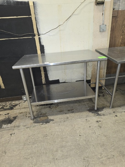 4' STAINLESS STEEL TABLE WITH BOTTOM SHELF