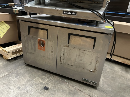 TRUE 4FT UNDERCOUNTER REFRIGERATOR