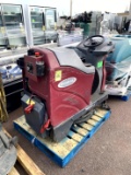 MINUTEMAN RIDE ON FLOOR SCRUBBER