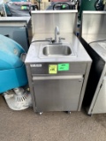 PORTABLE SINK STATION