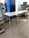 STAINLESS STEEL TABLE