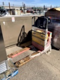 RAYMOND ELECTRIC PALLET JACK
