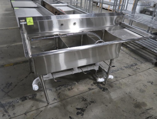 3-compartment sink w/ R drainboard & pre-wash sprayer