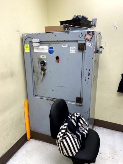 UNMARKED SAFE WITHOUT COMBO