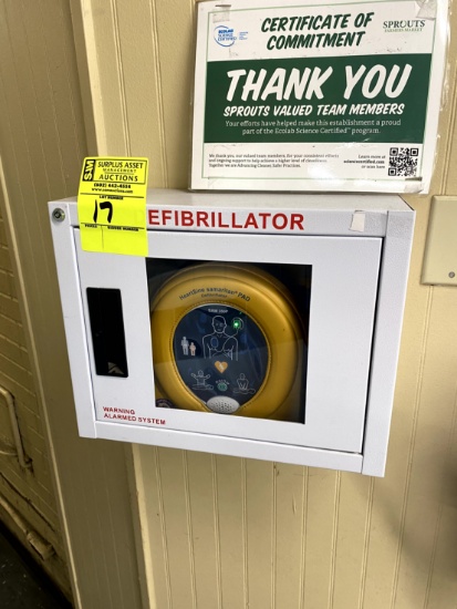 DEFIBRILLATOR IN CASE