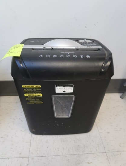 Amazon Basics paper shredder