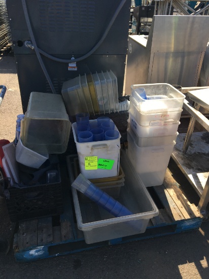 PALLET OF CONTAINERS AND PLASTIC CUPS