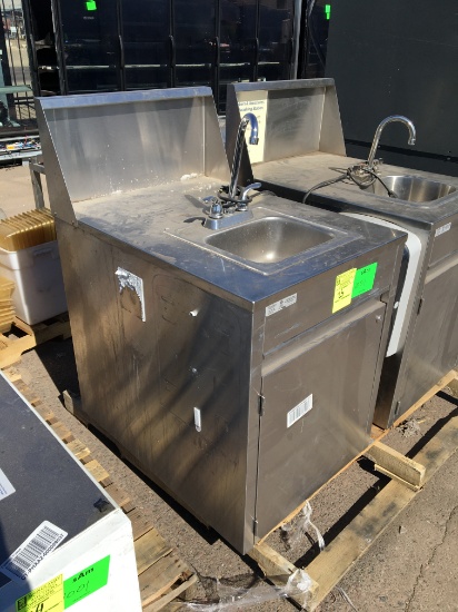 PORTABLE SINK STATION