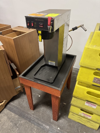 Newco drip coffee maker w/ stand (Pot not included)
