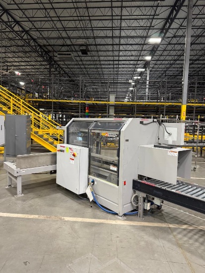 Pearson Packaging case erector, cardboard box builder