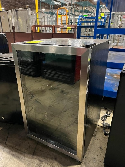 Vissani glass door refrigerated merchandiser