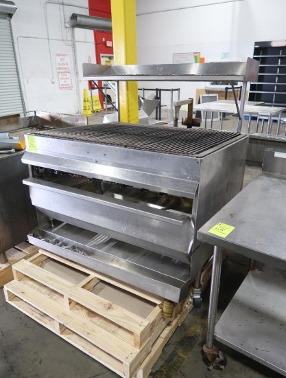 chargriller, on stand w/ casters, w/ 10) burners
