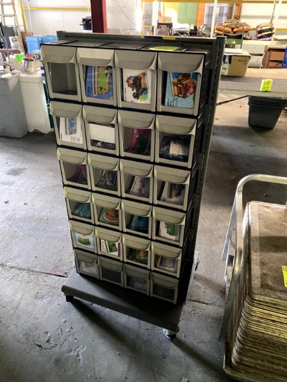 Cake Decorating Cubby On Casters