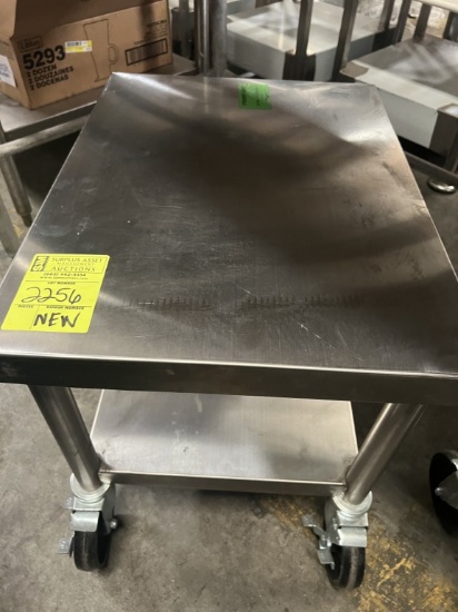 NEW STAINLESS STEEL UTILITY CART MOUNTED ON LOCKABLE CASTER