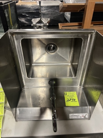 UNIVERSAL BY SPG STAINLESS STEEL WALL MOUNT SINK WITH SPLASHGUARDS