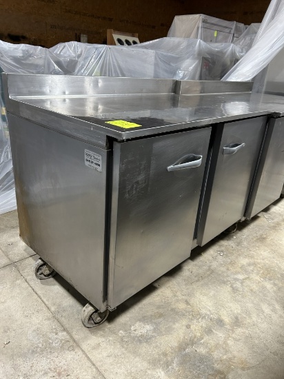 Traulsen Self Contained 4ft Worktop Refrigerator