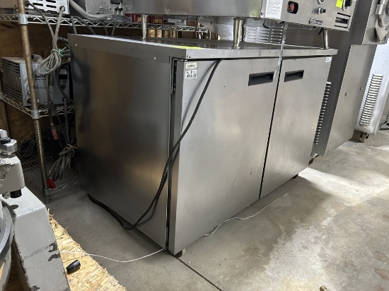 DELFIELD 4FT UNDERCOUNTER REFRIGERATOR