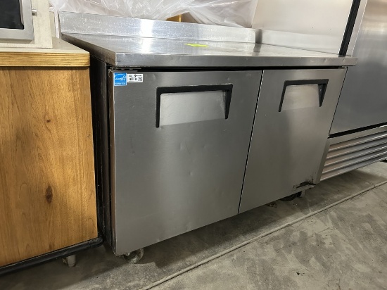 TRUE SELF CONTAINED 4FT WORKTOP REFRIGERATOR