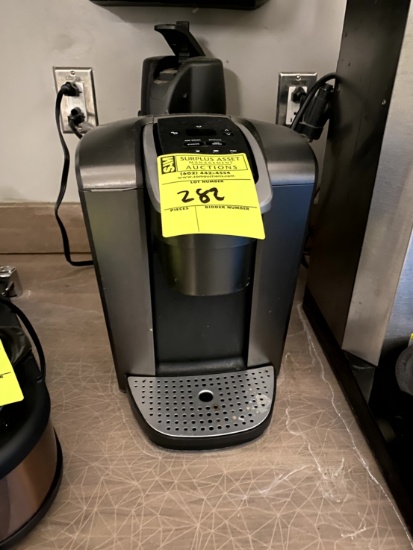 KEURIG COFFEE MAKER