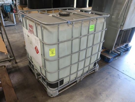 cube stackable liquid container w/ steel frame