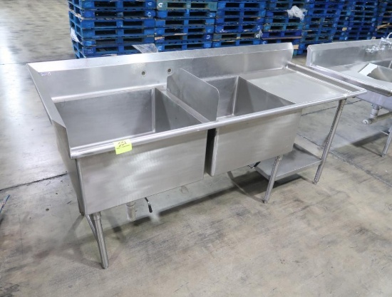 stainless 2-comp sink w/ R drain board, no faucets