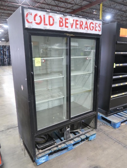 True 2-sliding glass door merchandiser