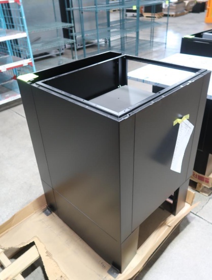 Royston steel cabinet, missing top
