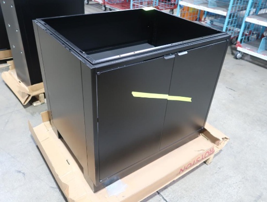 Royston steel cabinet, missing top