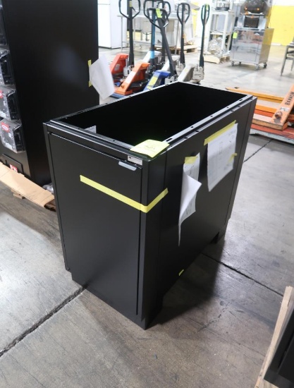 Royston steel cabinet, missing top