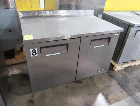 True refrigerated work table w/ backsplash