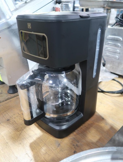 Kitchen & Table drip coffee maker