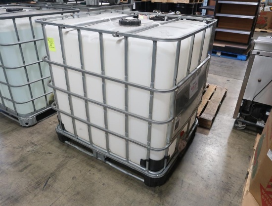 cube stackable liquid container w/ steel frame