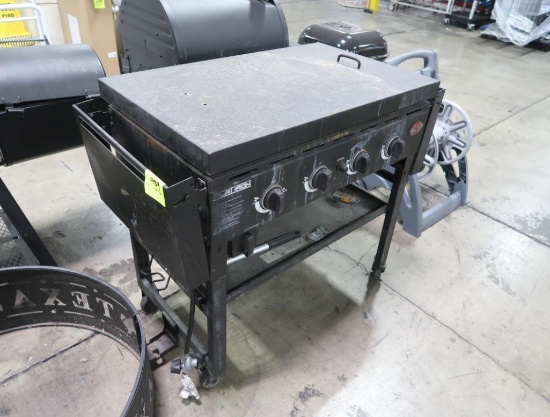 Char-Griller flat iron 4-burner griddle