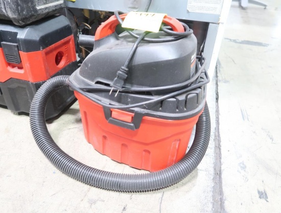Bauer 3 gal wet/dry shop vac