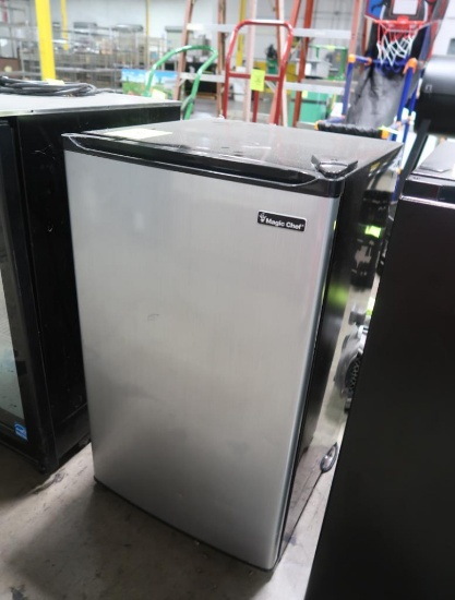 Magic Chef mini fridge
