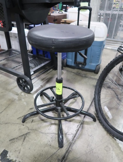 shop stool w/ cushined seat