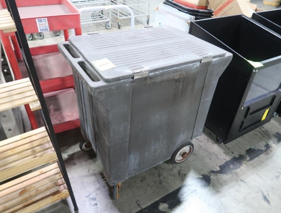 Howe mobile ice cart
