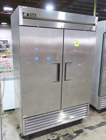True 2-stainless door refrigerator