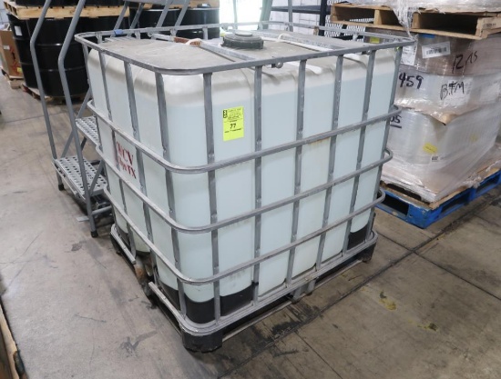 cube stackable liquid container w/ steel frame