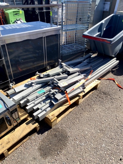 PALLET OF ASSORTED RACKING PARTS