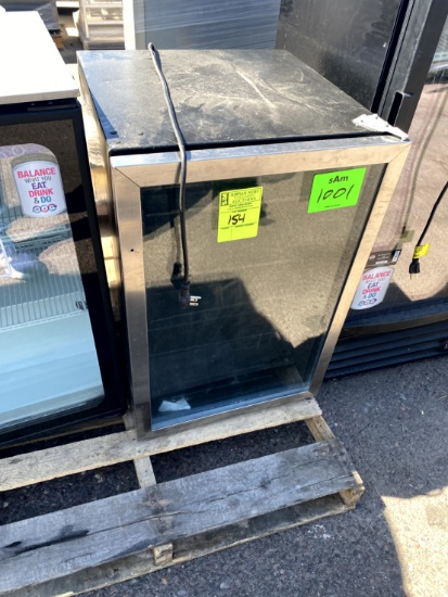 Unmarked Glass Door Cooler