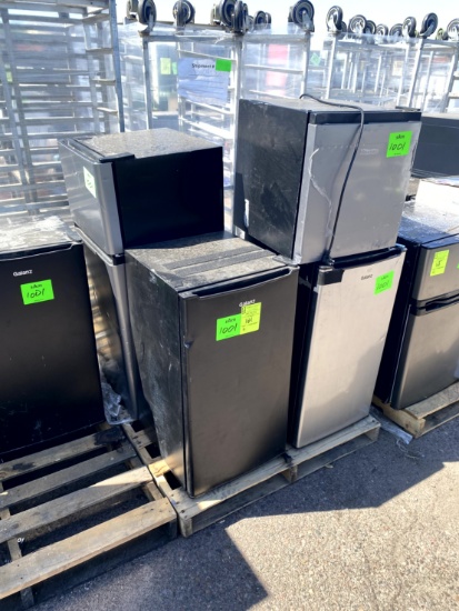 PALLET OF 4 ASSORTED MINI FRIDGES