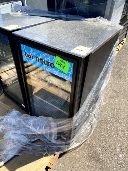 TRUE GLASS DOOR COOLER