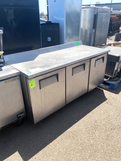 TRUE REFRIGERATED WORKTOP