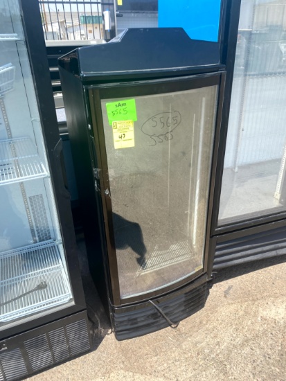 UNMARKED GLASS DOOR COOLER
