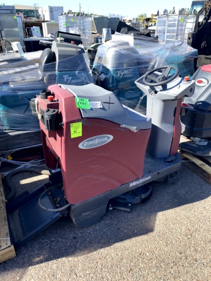 MINUTEMAN RIDE OF FLOOR SCRUBBER