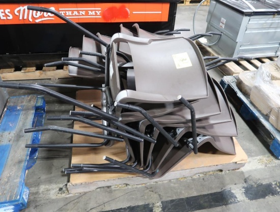 plastic stackable chairs